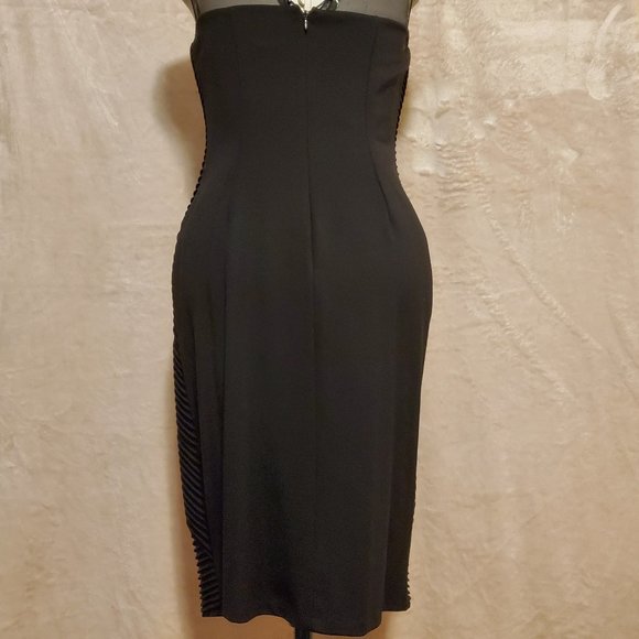 Adrianna Papell Bodycon Bandage & Illusion Dress - Picture 6 of 8